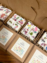 Load image into Gallery viewer, Spring Flower Melts - Limited Edition
