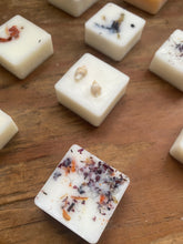 Load image into Gallery viewer, Wax Melt Pick &amp; Mix
